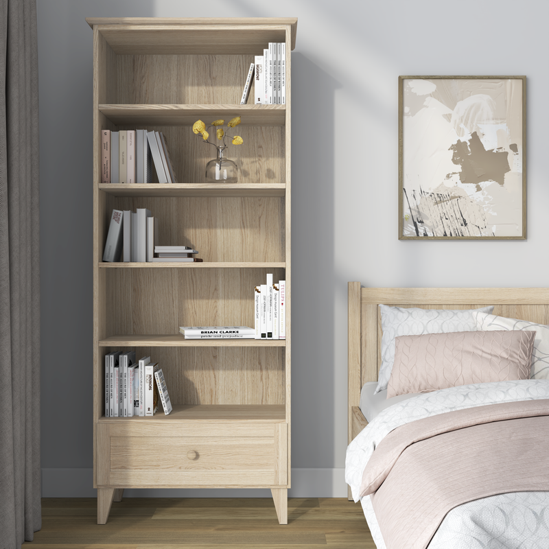 Regał drewniany w pokoju dziecka - na książki, zabawki i dekoracje
