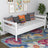 Balta medinė sofa-lova – vaizdas iš šono, baldų forma ir proporcijos