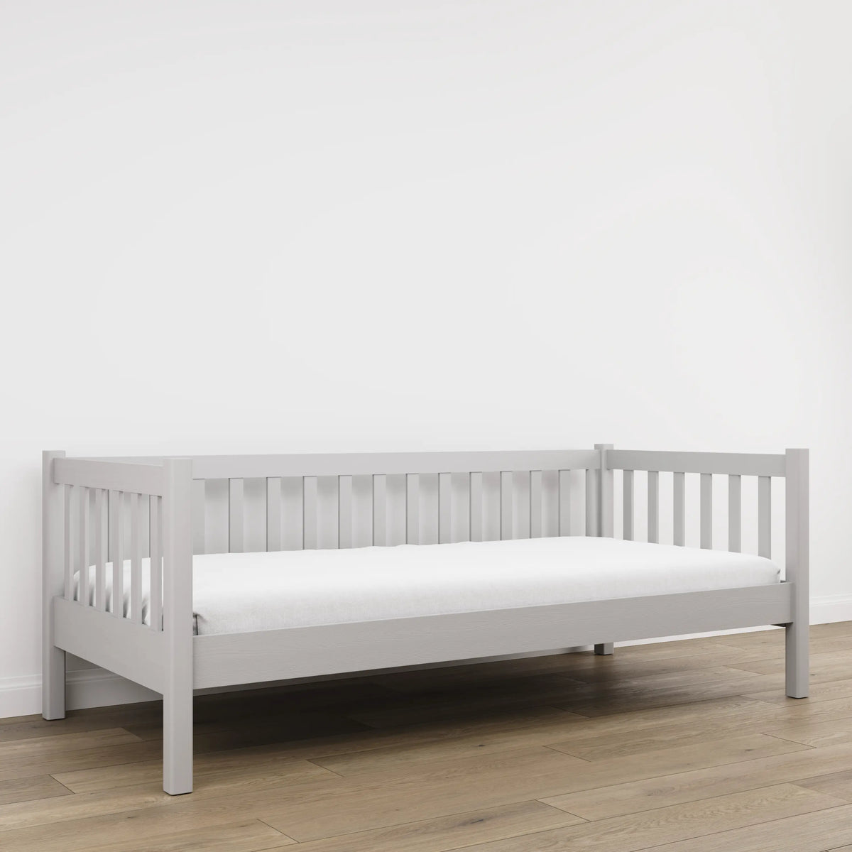 Pilka sofa-lova - medinė šoninė užtvara, sauga vaikams