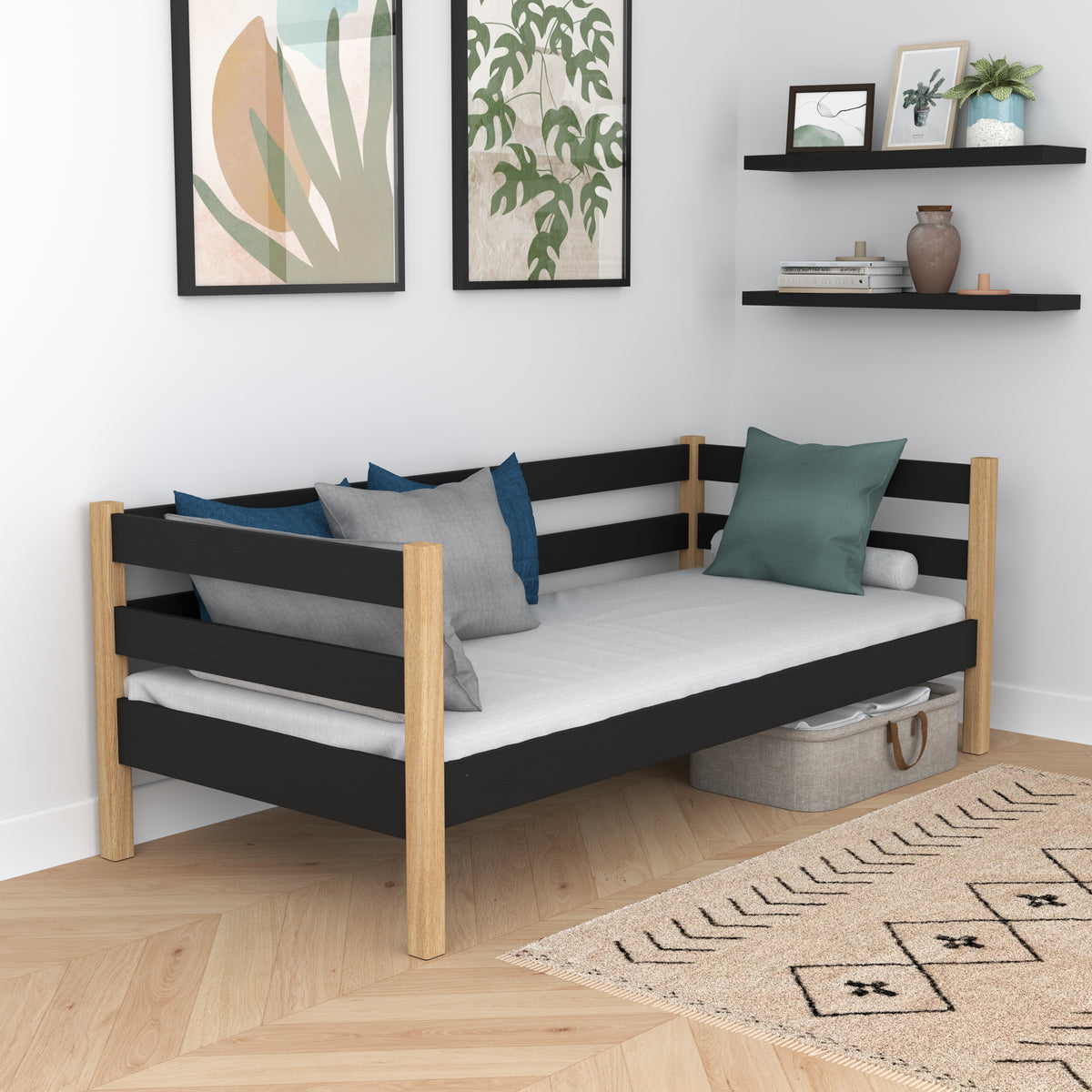Juodos ir ąžuolo sofa-lova - medinė šoninė užtvara, sauga vaikams